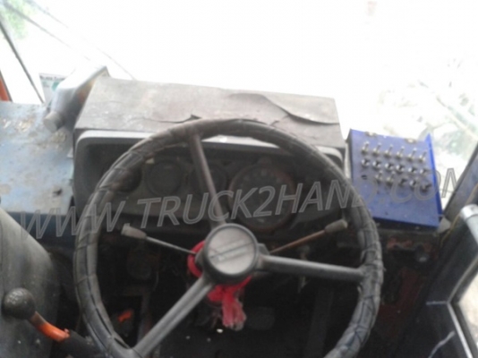 รถโดยสารส่วนบุคคล 42 ที่นั่ง  ยี่ห้อ NISSAN 6 สูบ