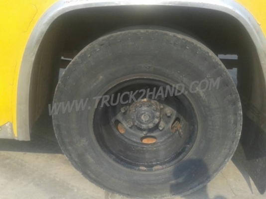 รถโดยสารส่วนบุคคล 42 ที่นั่ง  ยี่ห้อ NISSAN 6 สูบ