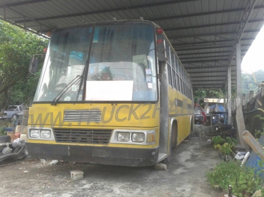 รถโดยสารส่วนบุคคล 42 ที่นั่ง  ยี่ห้อ NISSAN 6 สูบ