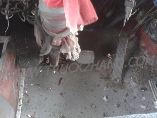 รถโดยสารส่วนบุคคล 42 ที่นั่ง  ยี่ห้อ NISSAN 6 สูบ