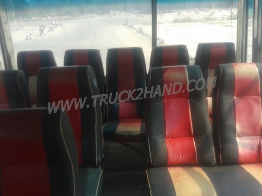 รถโดยสารส่วนบุคคล 42 ที่นั่ง  ยี่ห้อ NISSAN 6 สูบ