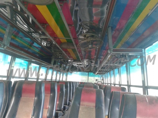 รถโดยสารส่วนบุคคล 42 ที่นั่ง  ยี่ห้อ NISSAN 6 สูบ