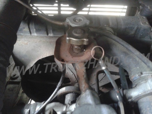 รถโดยสารส่วนบุคคล 42 ที่นั่ง  ยี่ห้อ NISSAN 6 สูบ