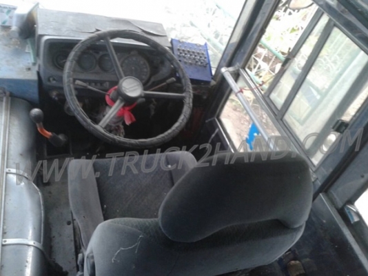 รถโดยสารส่วนบุคคล 42 ที่นั่ง  ยี่ห้อ NISSAN 6 สูบ