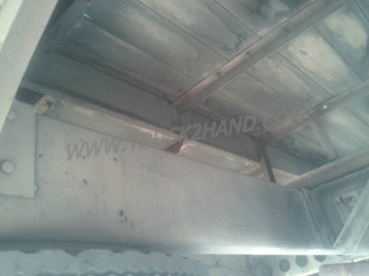 รถโดยสารส่วนบุคคล 42 ที่นั่ง  ยี่ห้อ NISSAN 6 สูบ