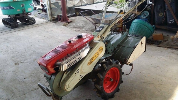 รถไถเดินตาม YANMAR ขนาด 5 แรง เครื่องยนต์ดีเซล เก่าญี่ปุ่น เครื่องยนต์ติดง่าย สภาพสวยพร้อมใช้งาน รถไถเดินตาม YANMAR ขนาด 5 แรง เครื่องยนต์ดีเซล เก่าญี่ปุ่น เครื่องยนต์ติดง่าย สภาพสวยพร้อมใช้งาน