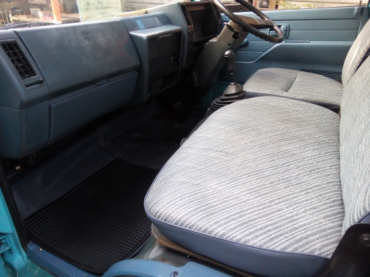 4 ล้อบรรทุก  ISUZU  NKR  88  แรงม้า  *ยาว 3.20 ม. *  รถสวยเดิม+สวยจริง+สภาพพร้อมใช้งาน  * รถห้างแท้ * มีเล่มพร้อมโอน *