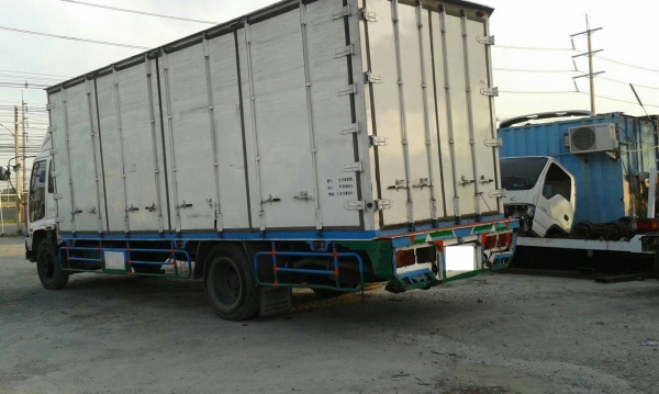 ขาย รถบรรทุก 6 ล้อ ISUZU ปี41 195แรง Turbo