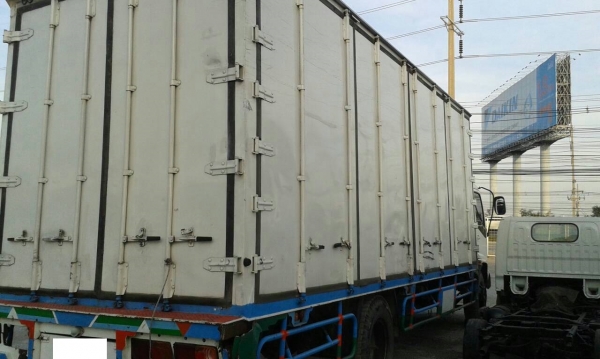 ขาย รถบรรทุก 6 ล้อ ISUZU ปี41 195แรง Turbo