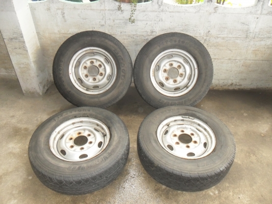 ล้อกะทะ 14นิ้ว 6รูพร้อมยาง สวยๆ 4 ล้อ ราคา 3800 บาท