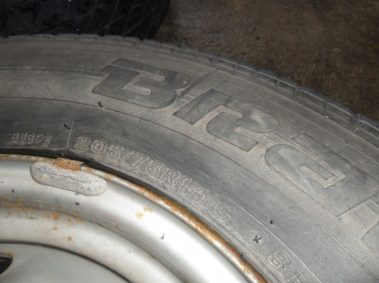 ล้อกะทะ 14นิ้ว 6รูพร้อมยาง สวยๆ 4 ล้อ ราคา 3800 บาท ล้อกะทะ 14นิ้ว 6รูพร้อมยาง สวยๆ 4 ล้อ ราคา 3800 บาท