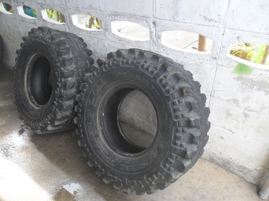 ยาง 36x12.50-16 ปี08 สวยๆ 1 คู่ ราคา 3400 บาท ยาง 36x12.50-16 ปี08 สวยๆ 1 คู่ ราคา 3400 บาท