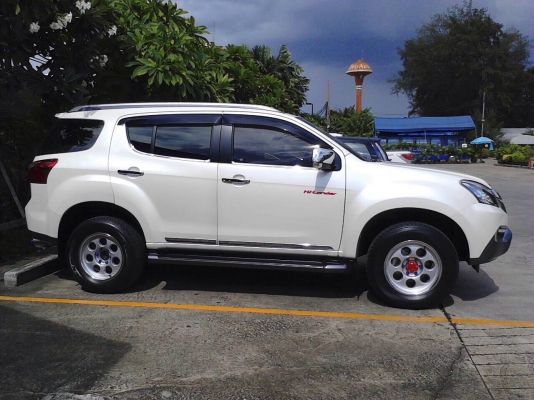 ขายล้อลายหยดน้ำ 4x4 WHEEL ขอบ17หน้ากว้าง8นิ้ว ขายล้อลายหยดน้ำ 4x4 WHEEL ขอบ17หน้ากว้าง8นิ้ว