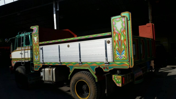 HINO KR 320 6ล้อดั๊มมิเนียมสภาพพร้อมใช้งาน