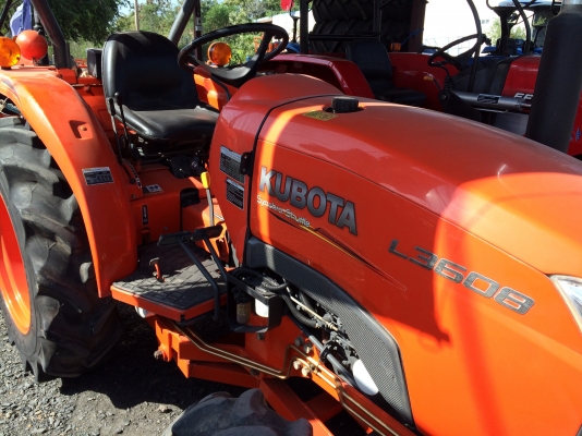 Kubota L3608