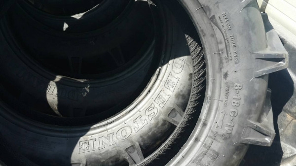 ** ราคา 5,500 บาทเท่านั้น ** ยางรถไถขอบ24 ขนาด 9.5-24 ลายก้าง ยี่ห้อ Deestone เกรดA