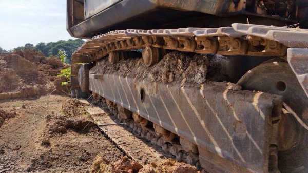 ขายรถแบ็คโฮ KOMATSU PC200-3 เครื่องเดิม ปั๊มเดิม รถทำงานอยู่ เอกสารสัญญาซื้อขาย ขายรถแบ็คโฮ KOMATSU PC200-3 เครื่องเดิม ปั๊มเดิม รถทำงานอยู่ เอกสารสัญญาซื้อขาย