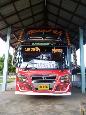 ขายรถบัส  ติดต่อ 0835922994