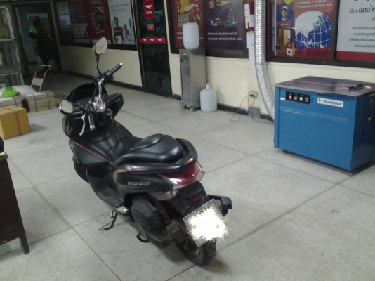 PCX 150 ปี 2013 หลุดจำนำ สวยกริ๊บๆ อดใจรออีก 3 วัน ได้ยลโฉมเจ้ายักษ์แน่นอน สนใจเพิ่มเติม อินบ็อกสอบถามได้ค่ะ