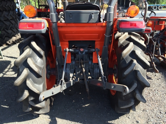 Kubota L3608