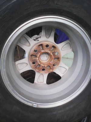 แม๊ก 6 รู  16X7J  MITSUBISHI ปาเจโร่ และ NAVARA  ยางBRIDGESTONE 265/70R16 ชุด 4 ล้อ TEL.081-427-3941