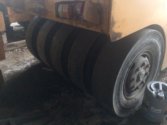 ขายด่วนรถบดล้อยาง9ล้อ SAKAI TS150 สภาพพร้อมใช้งาน เล่มทะเบียน