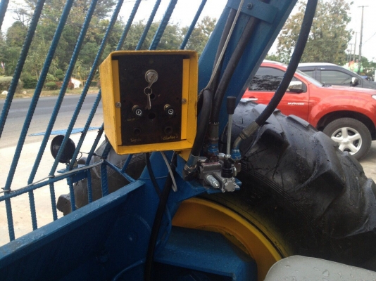 ขายรถคีบน้ำตาล 3 ล้อ