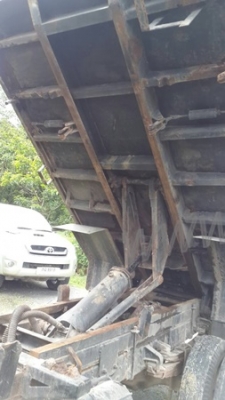 Mitsubishi Canter 115 แรงม้า เข็มไมล์ 159,619  ยาว 3.70เมตร สูง 79เซ็นติเมตร  กว้าง 2.08เมตร