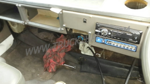 Mitsubishi Canter 115 แรงม้า เข็มไมล์ 159,619  ยาว 3.70เมตร สูง 79เซ็นติเมตร  กว้าง 2.08เมตร