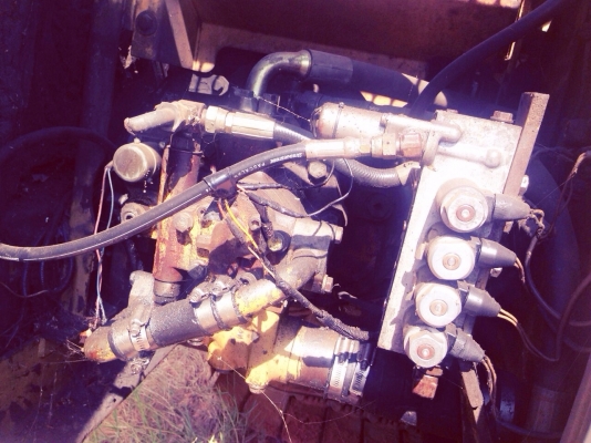 KOMATSU PC 120-6 Serial 46227 เอกสารใบอินวอยครบพร้อม เครื่องยนต์โคมัตซุแน่นดีแรงดีไม่มีเยิ้ม ปั๊มเดิมๆไม่มีโหลดครับ ภายในสะอาดคอนโทรลง่ายคล่องตัว ไฟฟ้าตัดมอเตอร์คันเร่ง หน้าจอครบพร้อม ช่วงล่างเอวแน่นดี โซ่บูทใบแทรกหนาดีประมาณ 70\% พร้อมใช้งานได้เลย ราคาต่อ KOMATSU PC 120-6 Serial 46227 เอกสารใบอินวอยครบพร้อม เครื่องยนต์โคมัตซุแน่นดีแรงดีไม่มีเยิ้ม ปั๊มเดิมๆไม่มีโหลดครับ ภายในสะอาดคอนโทรลง่ายคล่องตัว ไฟฟ้าตัดมอเตอร์คันเร่ง หน้าจอครบพร้อม ช่วงล่างเอวแน่นดี โซ่บูทใบแทรกหนาดีประมาณ 70\% พร้อมใช้งานได้เลย ราคาต่อ