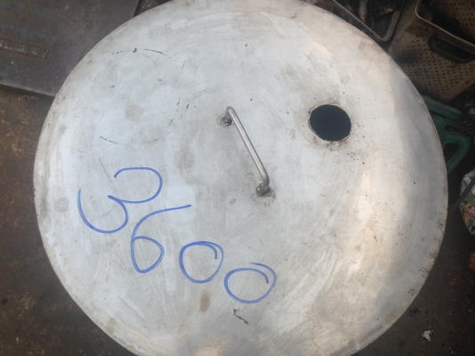 ขายถังสแตนเลส พร้อมฝาปิด ราคาถูก สภาพดี สูง32นิ้ว กว้าง 23.5นิ้ว