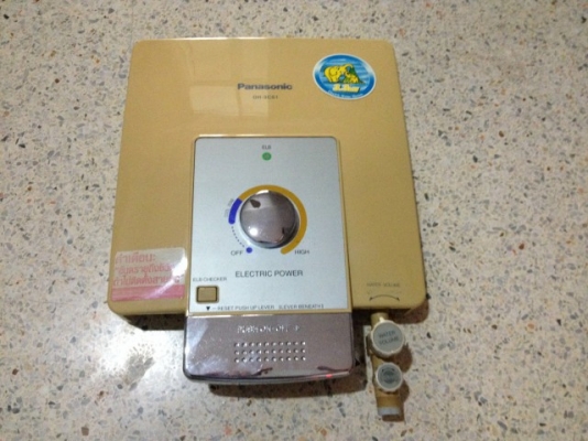 เครื่องทำน้ำอุ่น PANASONIC 3500Wสภาพใช้งานได้ปกติข้างในยังใหม่อยู่เรย