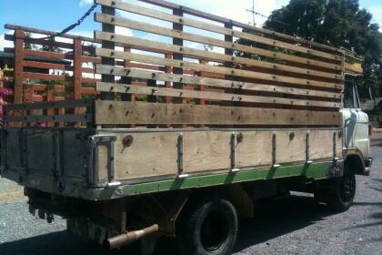 รถบรรทุกลดอีกคับ180,000คับ รถบรรทุกลดอีกคับ180,000คับ