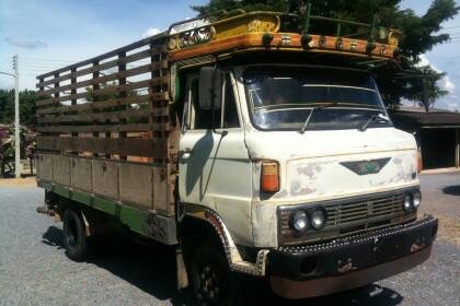 รถบรรทุกลดอีกคับ180,000คับ รถบรรทุกลดอีกคับ180,000คับ