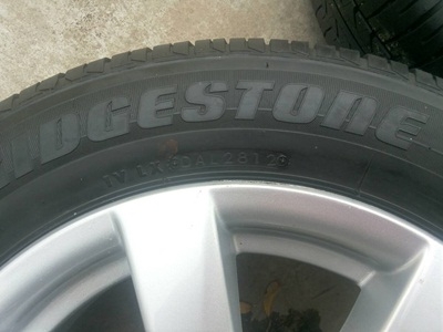 ขายล้อแม็กNISSAN ALMERA VL(รุ่นTOP) พร้อมยาง 4 ล้อ ขายล้อแม็กNISSAN ALMERA VL(รุ่นTOP) พร้อมยาง 4 ล้อ