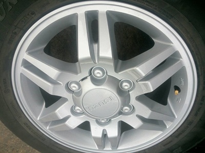 ขายล้อแม็กISUZU Hi-Lander 16ยางปี 13  4 ล้อ