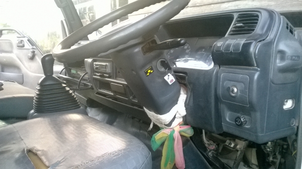 หกล้อ อิซูซุNPR ปี49 130 แรง