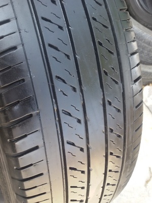 ขายยาง215/65/16 ปี 2713 DUNLOP SP LT37 4 เส้น