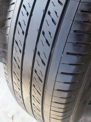 ขายยาง215/65/16 ปี 2713 DUNLOP SP LT37 4 เส้น