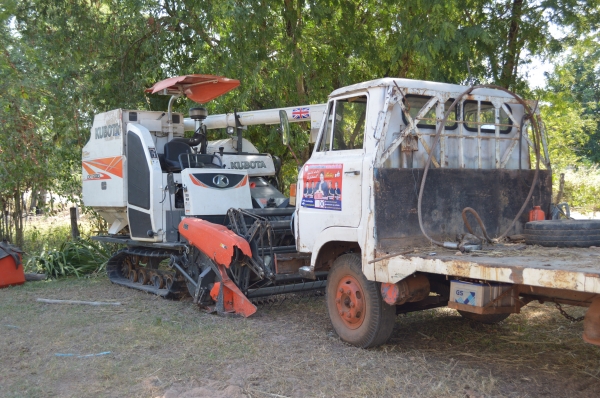 ขายรถเกี่ยว dc 70 g พร้อมเทเลอร์ 800,000 บาท