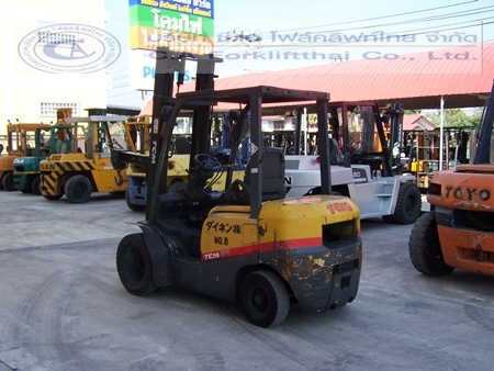 ขายรถ โฟล์คลิฟท์ TCM รุ่น FD25T3