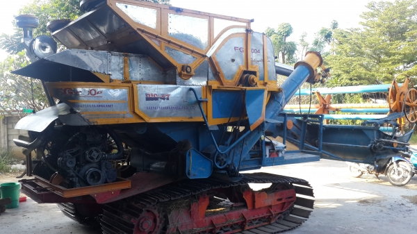 รถเกี่ยวข้าว  บิ๊ก 47