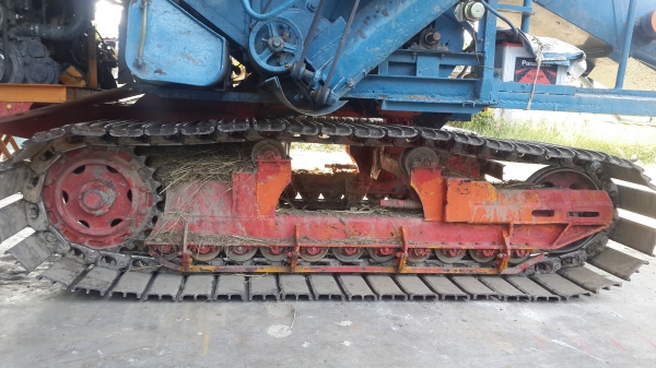 รถเกี่ยวข้าว  บิ๊ก 47