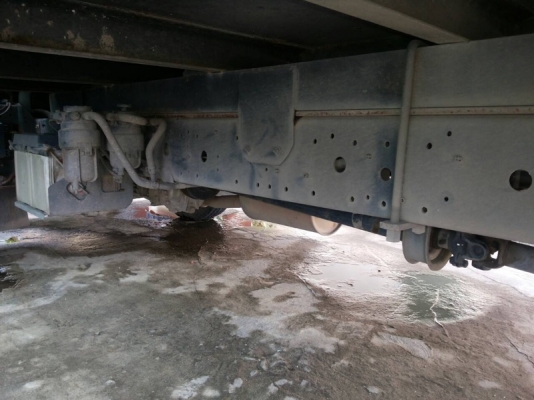 รถฮีโน่ 6 ล้อ ( ไม่ดั้ม )  150 แรงม้า. ปี 56  สนใจติดต่อ 081 - 6079515