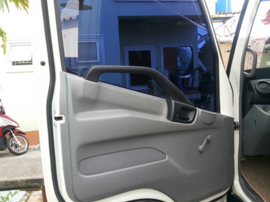 รถฮีโน่ 6 ล้อ ( ไม่ดั้ม )  150 แรงม้า. ปี 56  สนใจติดต่อ 081 - 6079515