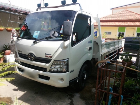 รถฮีโน่ 6 ล้อ ( ไม่ดั้ม )  150 แรงม้า. ปี 56  สนใจติดต่อ 081 - 6079515