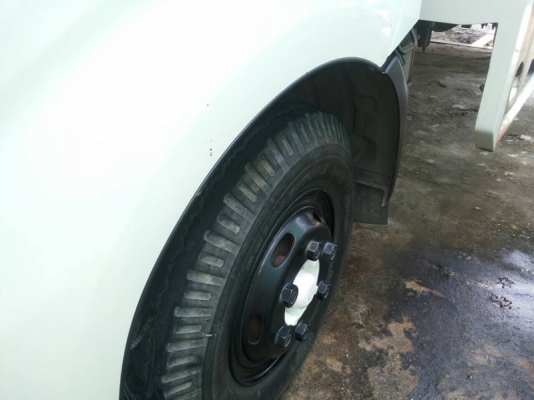 รถฮีโน่ 6 ล้อ ( ไม่ดั้ม )  150 แรงม้า. ปี 56  สนใจติดต่อ 081 - 6079515