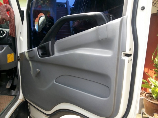 รถฮีโน่ 6 ล้อ ( ไม่ดั้ม )  150 แรงม้า. ปี 56  สนใจติดต่อ 081 - 6079515