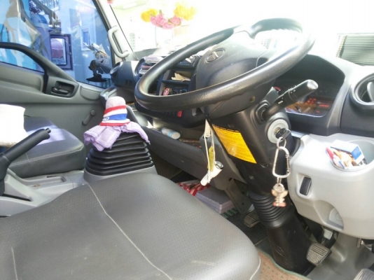 รถฮีโน่ 6 ล้อ ( ไม่ดั้ม )  150 แรงม้า. ปี 56  สนใจติดต่อ 081 - 6079515