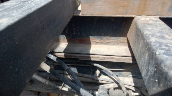 รถฮีโน่  6  ล้อดั้ม  175 แรงม้า.  ปี 54  ( รถวิ่ง 1xx,xxx กม. )   สนใจติดต่อ 081 - 6079515